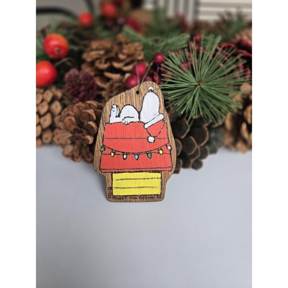 Santa Snoopy on Doghouse Ornament 1956 Wooden Painted Christmas Tree Ornament - Picture 1 of 5